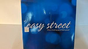 lot 87 image: easy street Erica Knee-High Boots Size 9 M 31-2536