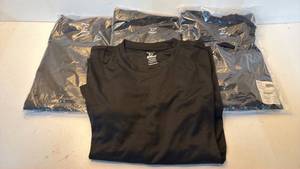 lot 204 image: Epic Sports Youth Large Long Sleeve Performance T-Shirt e134648