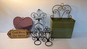 lot 206 image: Home Decor Lot Heart Wall Pocket Green Wall Pocket Scroll Stand God Bless Our Home Sign