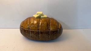 lot 207 image: Covered Bread Loaf Dish with Butter Pat Lid