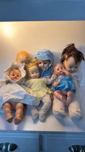 lot 220 image: Lot of 6 Assorted Baby Dolls With Outfits