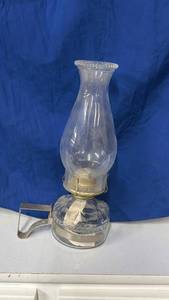 lot 225 image: antique oil lamp with globe