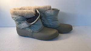 lot 232 image: Sorel Winter Boots