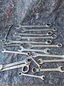 lot 21 image: Combination Wrench Set 12 Pieces Various Sizes