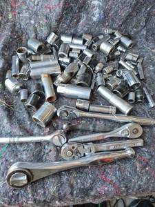 lot 35 image: Lot of Socket Wrenches (38 and 14) and 14 38 and 12 Sockets