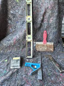 lot 39 image: Level and Hand Tools Lot Measuring Layout