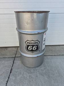 lot 57 image: Phillips 66 Megaplex XD3 #2 120 LB 55-Gallon Drum 1082362