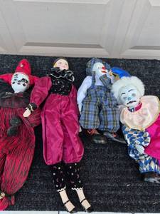 lot 141 image: Seated Clown and Harlequin Doll Lot of 4