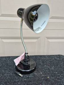 lot 143 image: Gooseneck Desk Lamp Black Flexible Arm