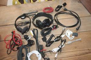 lot 5547 image: Misc. Headphones and More