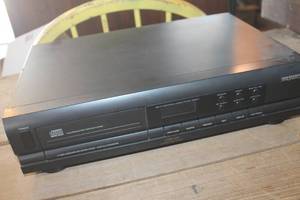 lot 5550 image: Magnavox DVD Player untested