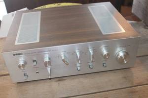 lot 5552 image: Yamaha Stereo Amplifier untested