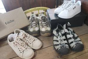 lot 5559 image: Size 9 Adidas Shoes and More
