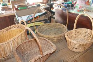lot 5569 image: 4 Baskets
