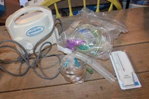 lot 5587 image: NIP Airlife Asthma Check Meter and More