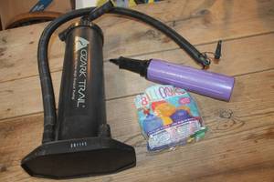 lot 5598 image: Ozark Trail Manual and Balloon Pump