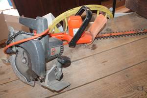 lot 5614 image: Black and Decker Circular Saw and More untested