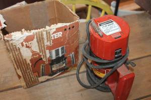 lot 5616 image: IOB Montgomery Ward 34 HP Router untested
