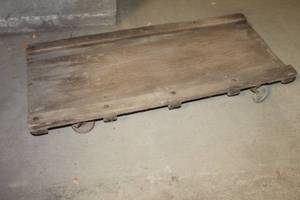 lot 5621 image: Vtg. Mechanics Creeper