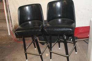 lot 5628 image: Black Bar Stools in Great Condition