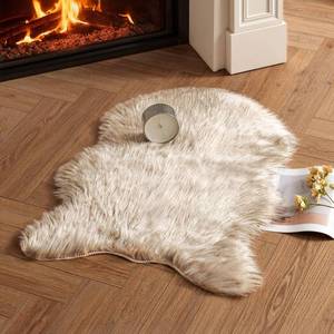 lot 7961 image: MIULEE Faux Fur Area Rug 2 x 3 ft Sheepskin Style Beige