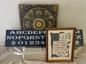 lot 83 image: 2 Wooden signs and serenity prayer
