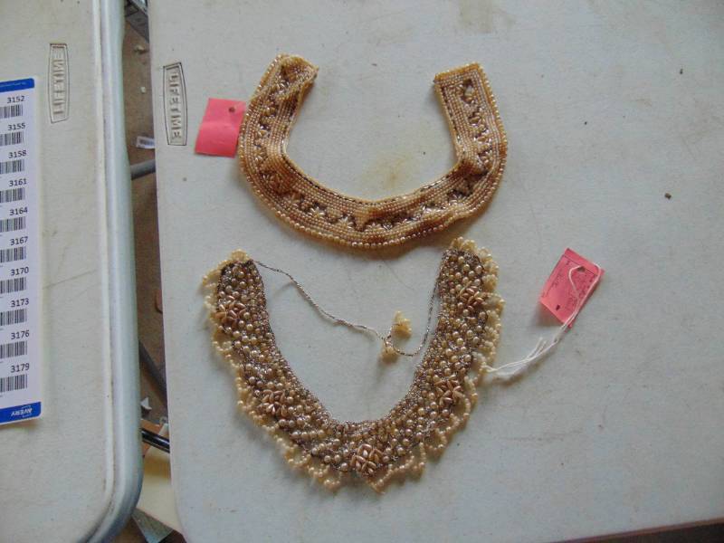 lot 3151 image: Collars - Embroidered - - -Old