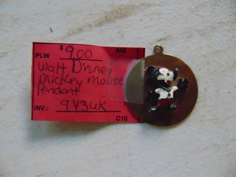 lot 3157 image: Vintage Mickey Mouse Button - pendant