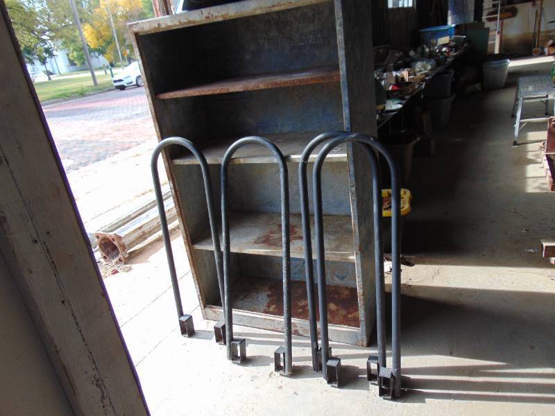 lot 3160 image: Log Rack Ends - add your 2 x 4s