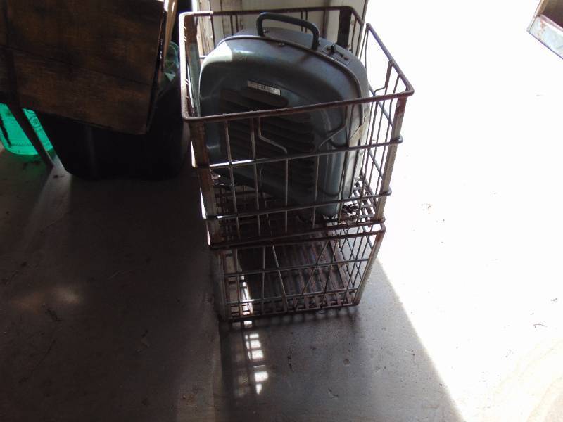 lot 3161 image: 2 Metal carriers and a heater