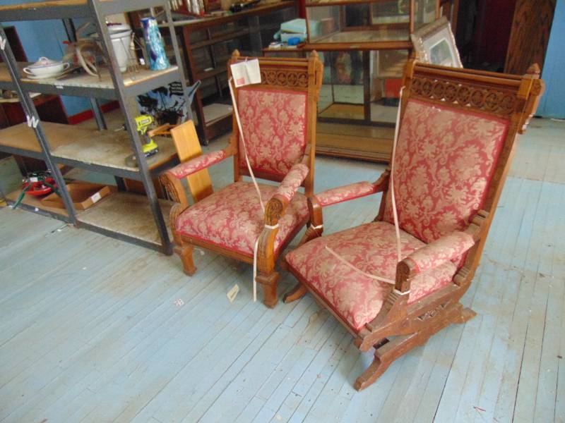 lot 3178 image: Pair of Victorian Chairs