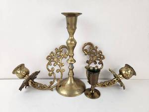 lot 105 image: Vintage Brass Candle Holder Lot of 4