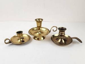 lot 108 image: Lot of 3 Vintage Candle Holders