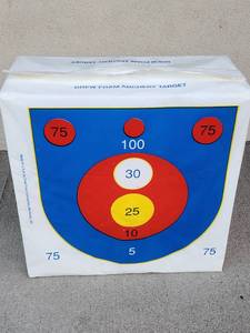 lot 133 image: Drew Foam Archery Target Made in USA