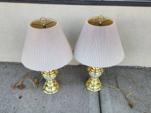 lot 213 image: Pair of Table Lamps Gold-Tone Base White Center Pleated Shades 30 Works