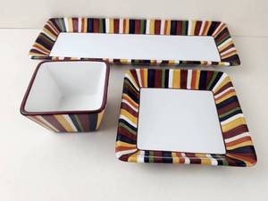 lot 230 image: The Pampered Chef Simple Additions Striped Serving Dish Set 3 Piece