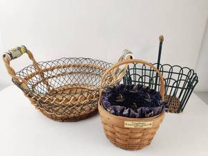 lot 232 image: Basket Lot Longaberger Discovery Basket