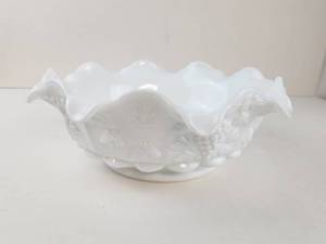 lot 234 image: Vintage White Glass Ruffled Rim Bowl with Raised Grape and Leaf