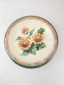 lot 236 image: Set of 6 JCPenney Home Collection Melamine Sunflower Multi Plates 3055-A