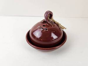 lot 254 image: Glazed Ceramic Domed Lid and Dish Set with Loop Handle, Approx 3.5 in Tall