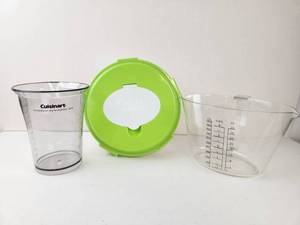 lot 256 image: Weight Watchers Container Lid with Cuisinart Cup and Measuring Container Lot