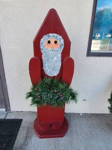 lot 281 image: Red Painted Wooden Standing Santa Figure 44