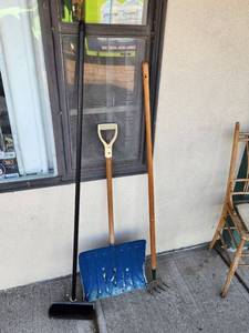 lot 291 image: Union Standard RH4SC Cultivator Lot with Snow Shovel and Push Broom