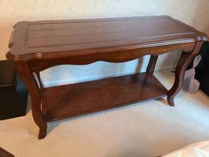 lot 920 image: Sofa table 29x54x22, matches lots 908 and 911