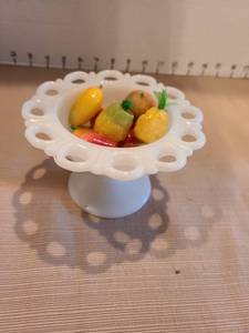 lot 1008 image: Vintage white milkgass pedestal compote dish with 9 vintage hand-carved alabaster or stone fruit pieces