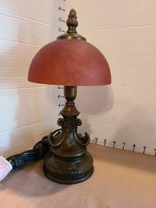 lot 1020 image: Table Lamp with Dome Shade, 12.5in tall
