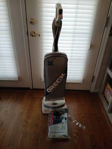lot 1102 image: Oreck XL2 Plus Upright Vacuum with Type CC Filter Bag, booklet, and belt