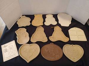 lot 1116 image: Pampered Chef Clay Cookie Mold and Brown Bag Cookie Art Longerberger Pottery Assorted Designs