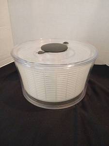 lot 1117 image: Salad Spinner with Clear Bowl, White Basket and Gray Center Push Button