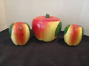 lot 1135 image: Vinyage Hull Pottery Apple Shaped cracker Container with S and P Salt Pepper Shakers Set of 3